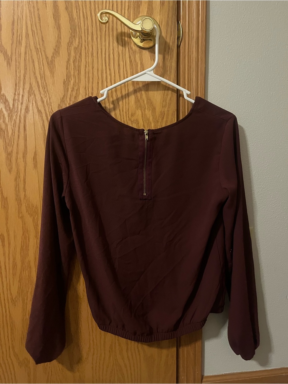 Women’s Long-Sleeve Blouse Top in Burgundy with zipper detail - Picture 2 of 3